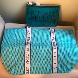 New Victoria’s Secret Turquoise Woven Tote &  Ocean Blue Wristlet Bundle
